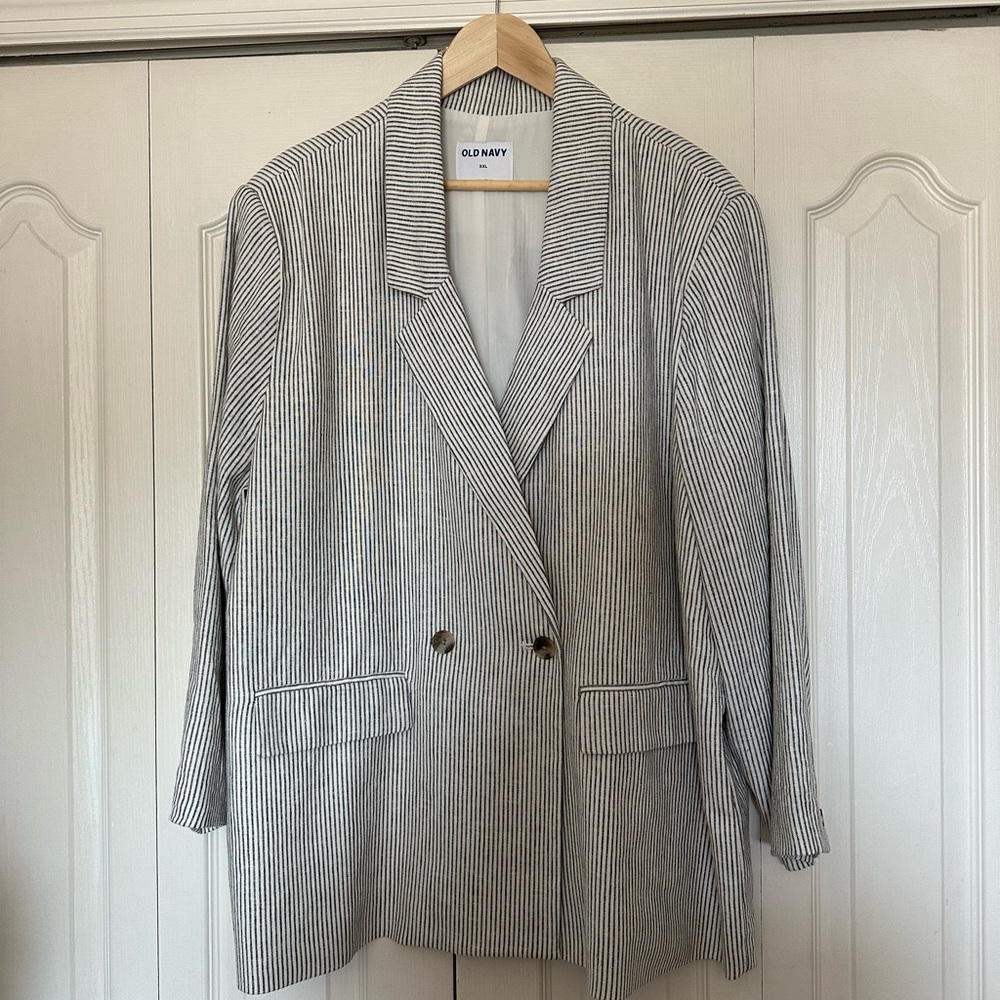 Old Navy Women's Pinstripe Blazer in White and Black